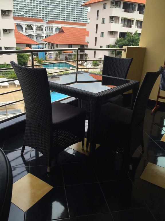 Jomtien Plaza Residence B408 By Mr.Kiss Bilik gambar